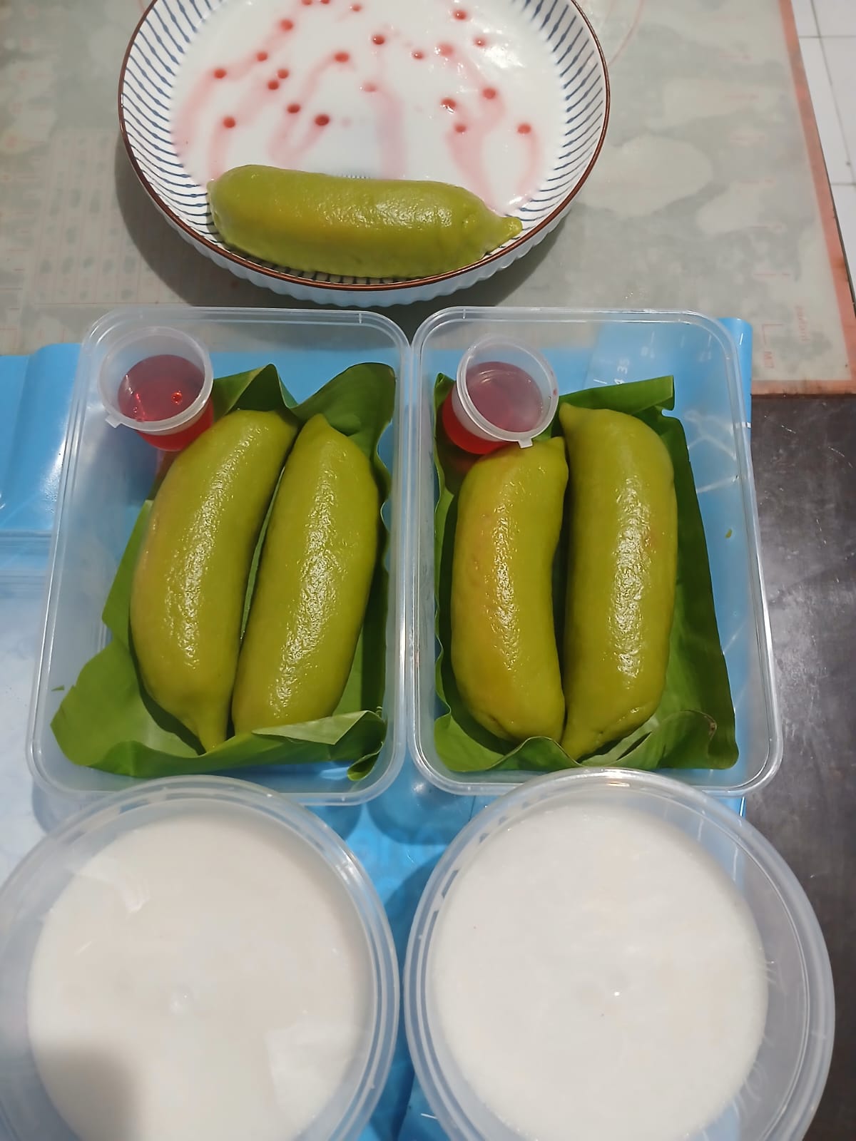 Pisang Ijo khas Makassar dari Dapur Karaeng Lu'Mu dalam kemasan siap saji